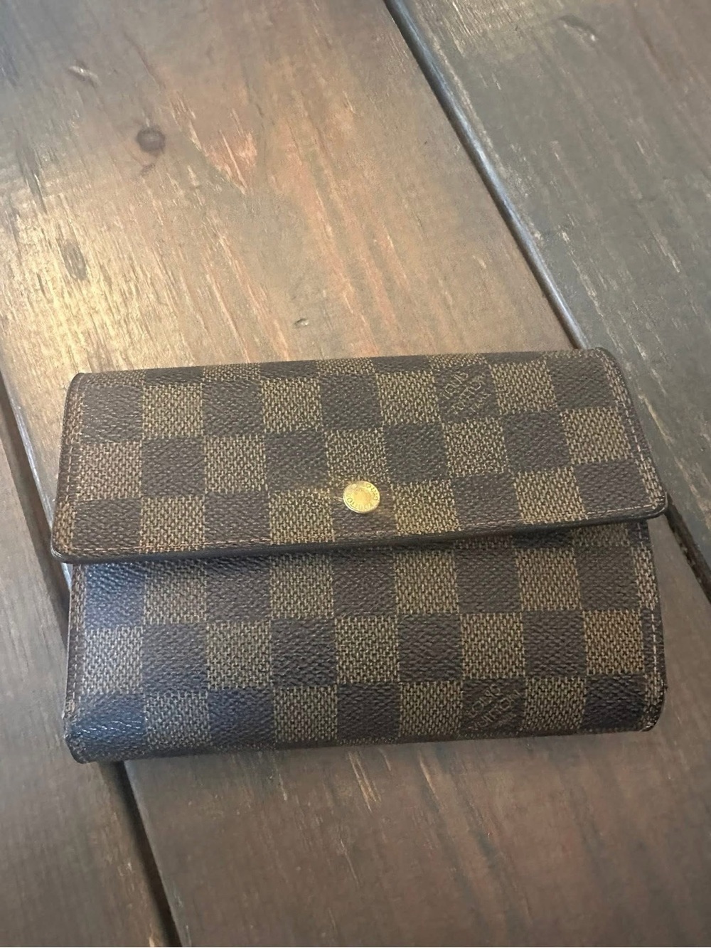 Louis Vuitton Damier Ebene International Trifold Wallet - Authentic